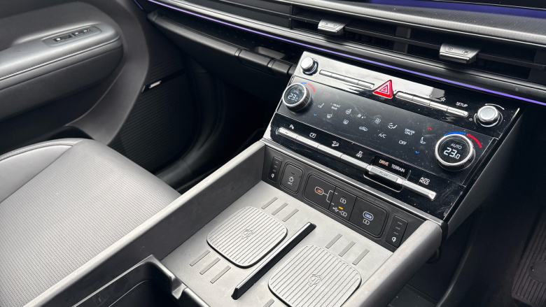 Hyundai SANTA FE 1.6 TGDi Plug-in Hybrid Calligraphy 5dr 4WD Auto Estate